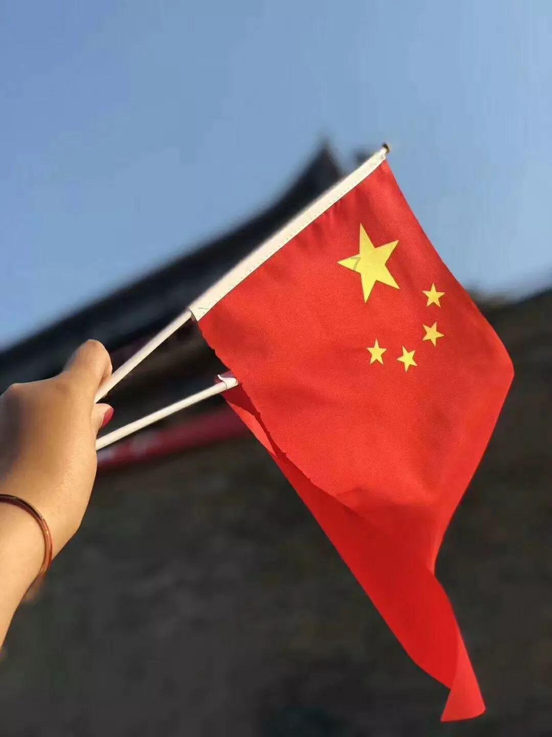 “无人机+带电作业”双轮驱动战寒潮